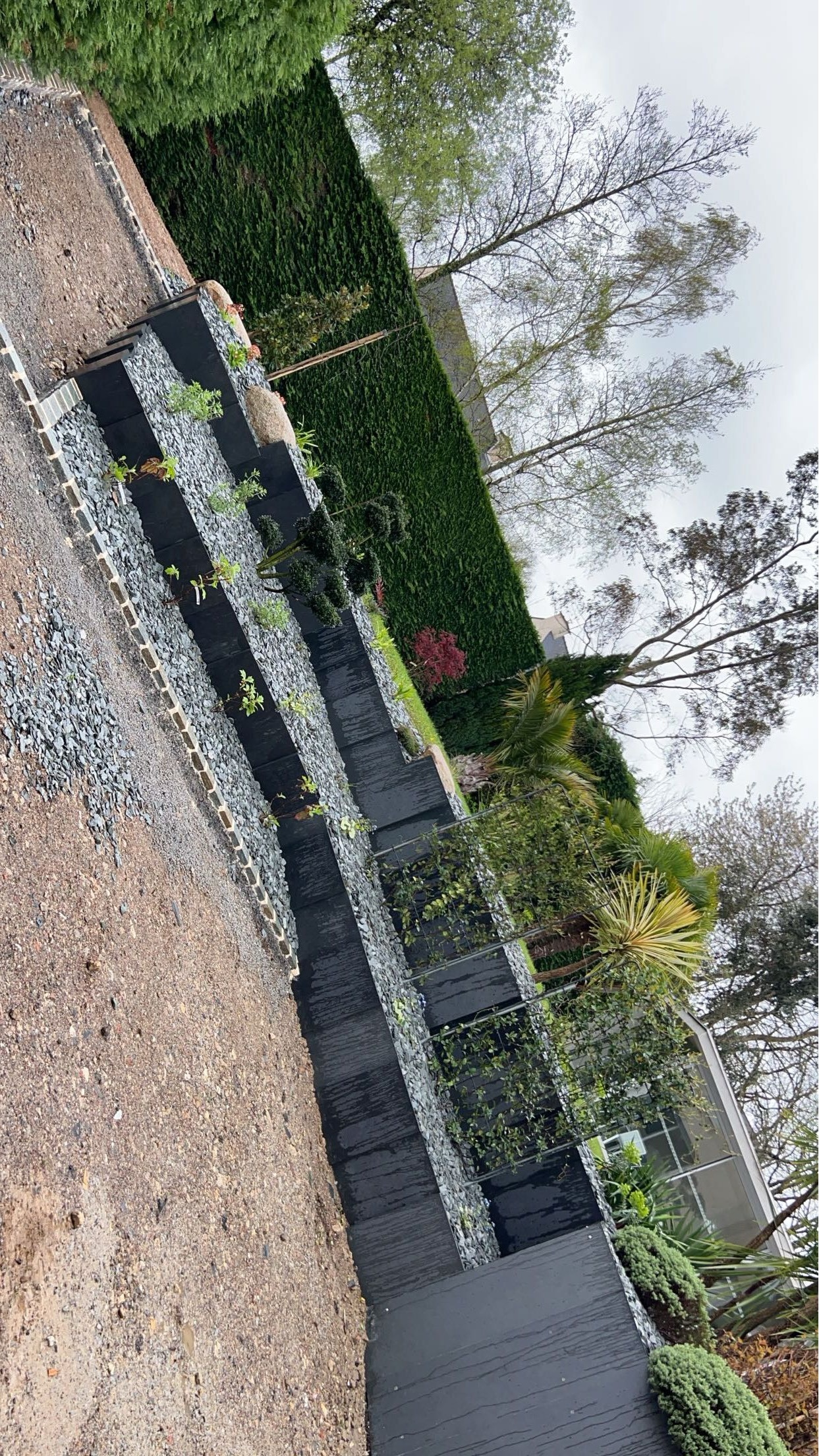 Entretien des massifs et désherbage